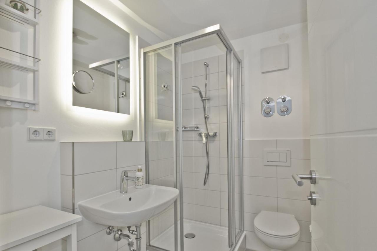 Moderne Ferienwohnung Mit Balkon, Meerblick - Ferienresidenz Zwei Boddenfewo 1-3 Lietzow Esterno foto